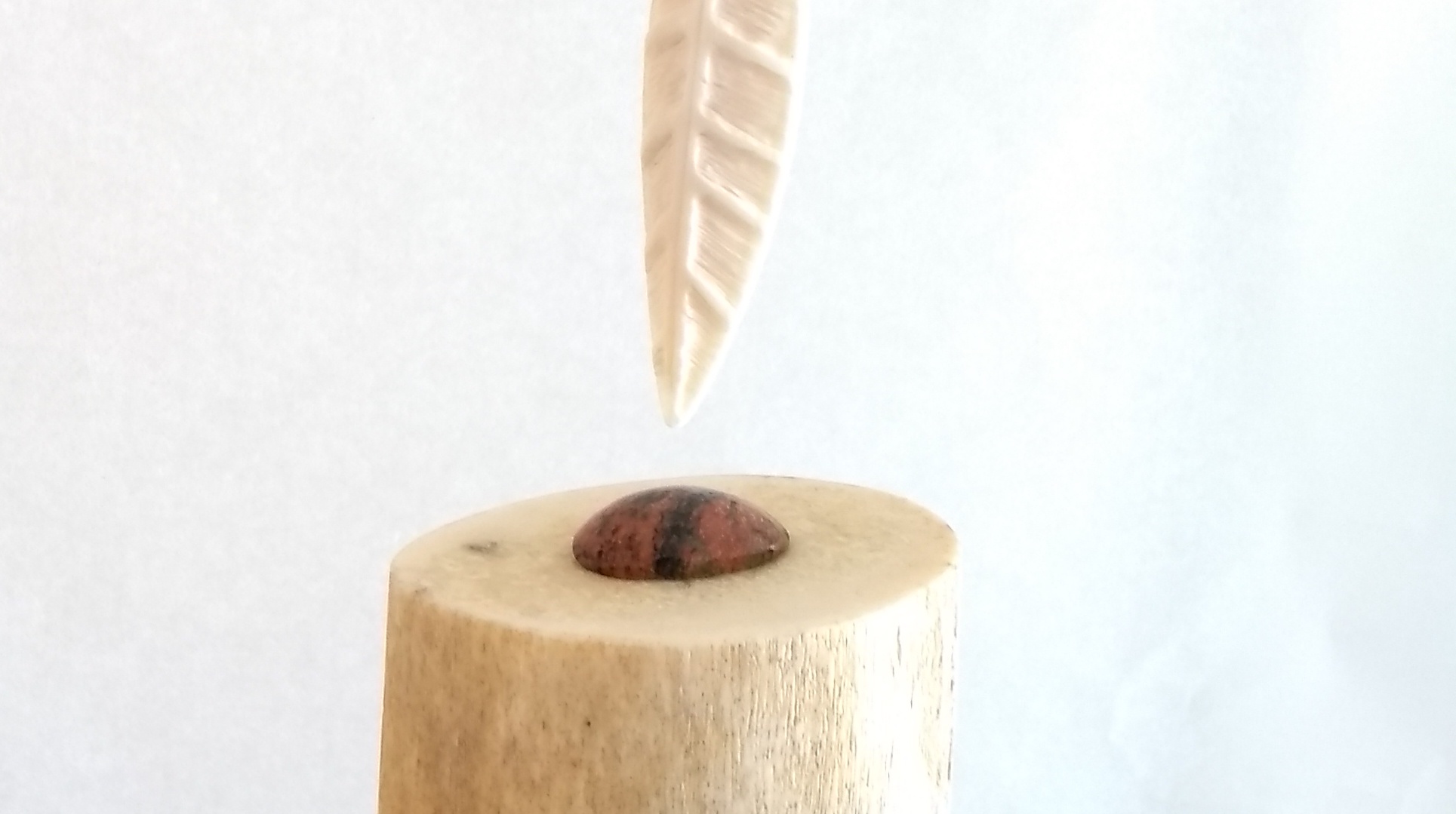 Nytt liv - malerier, skulptur og smykker